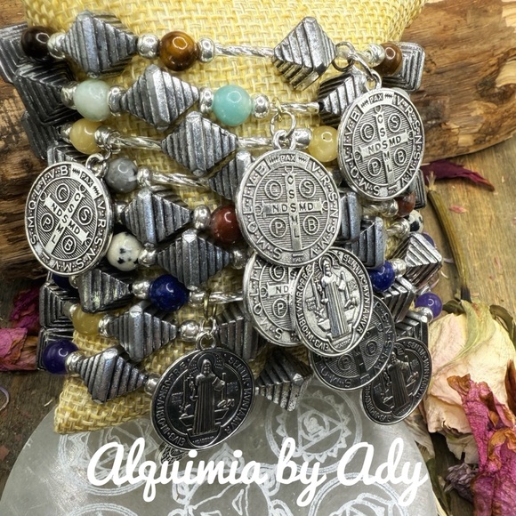 Big silver Saint Benedict medal picture jasper beaded bracelet - Picture 2 of 4